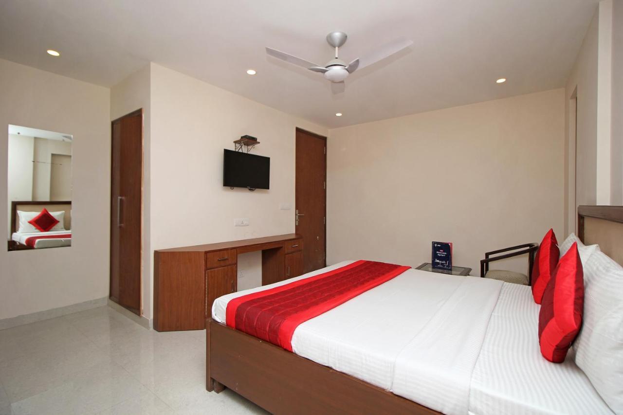 Oyo Hotel Blu Pebbles Near Delhi Airport New Delhi Buitenkant foto