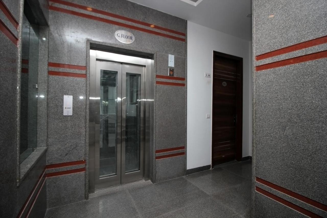 Oyo Hotel Blu Pebbles Near Delhi Airport New Delhi Buitenkant foto