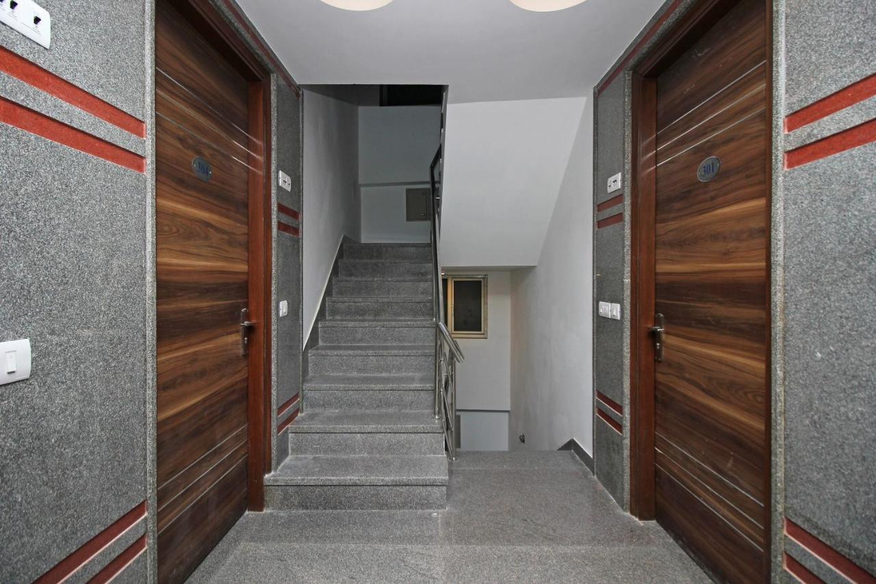 Oyo Hotel Blu Pebbles Near Delhi Airport New Delhi Buitenkant foto