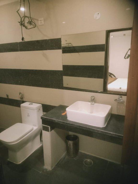 Oyo Hotel Blu Pebbles Near Delhi Airport New Delhi Buitenkant foto